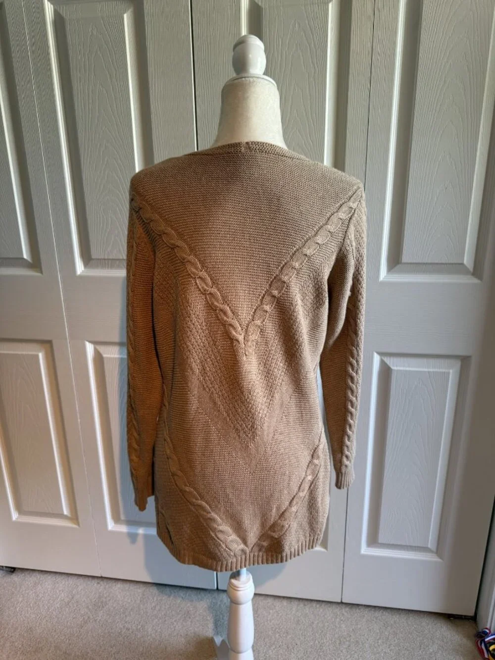 Chicos Zenergy Sweater Cotton Cashmere Blend Size 1 Medium Knit Tan V-Neck Cable